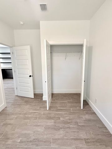 874 W Orange Avenue, Defuniak Springs, FL 32435