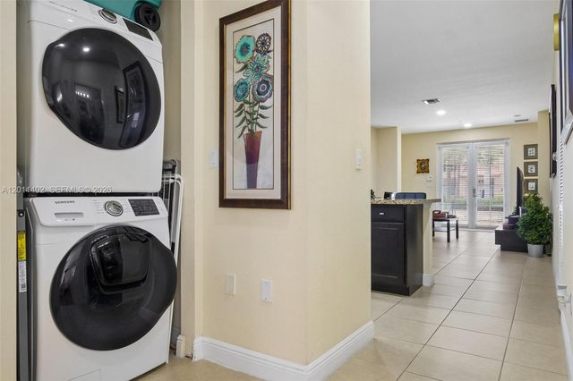 1049 SW 147th Ave 5607, Pembroke Pines, FL 33027