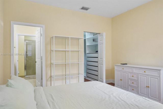 1049 SW 147th Ave 5607, Pembroke Pines, FL 33027