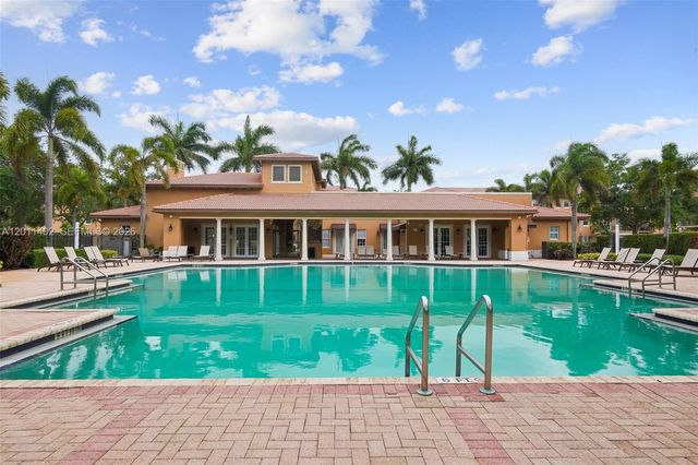 1049 SW 147th Ave 5607, Pembroke Pines, FL 33027