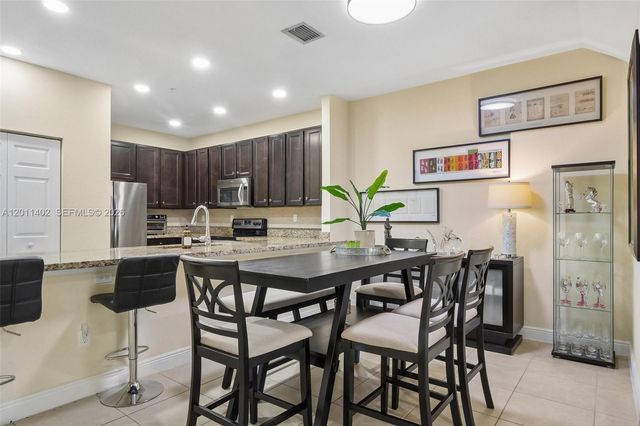 1049 SW 147th Ave 5607, Pembroke Pines, FL 33027