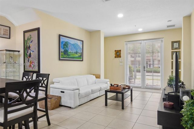 1049 SW 147th Ave 5607, Pembroke Pines, FL 33027