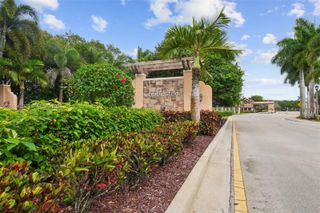 1049 SW 147th Ave 5607, Pembroke Pines, FL 33027