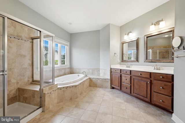 21054 HOODED CROW DR, Leesburg, VA 20175