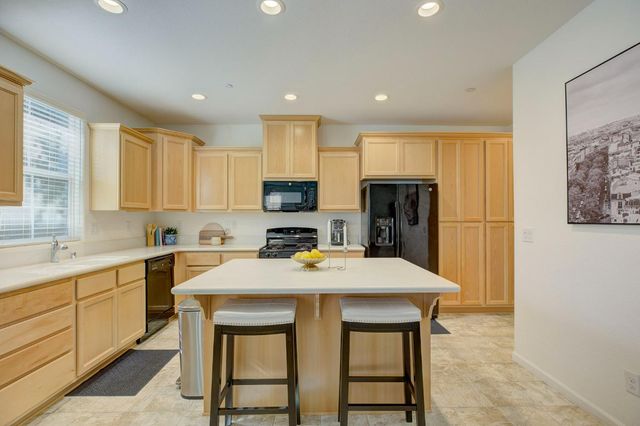 7835 Zaragoza Walk, Sacramento, CA 95823