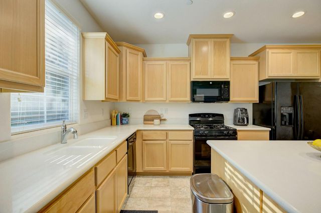 7835 Zaragoza Walk, Sacramento, CA 95823