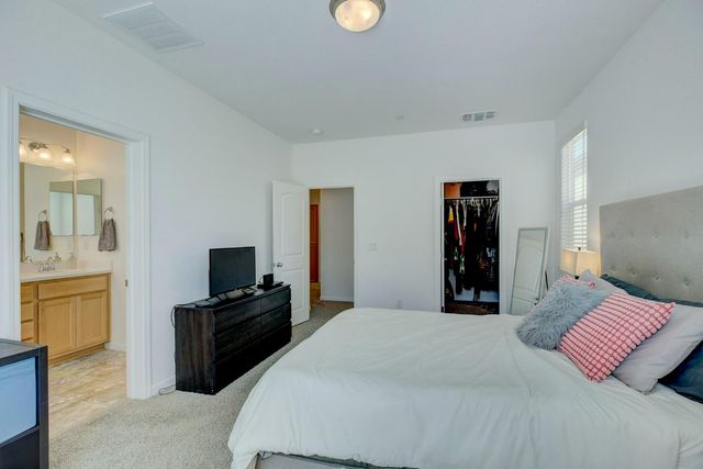 7835 Zaragoza Walk, Sacramento, CA 95823