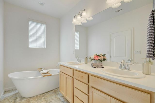 7835 Zaragoza Walk, Sacramento, CA 95823