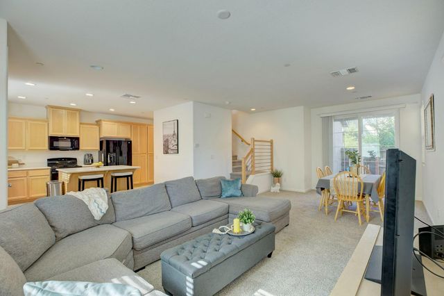 7835 Zaragoza Walk, Sacramento, CA 95823