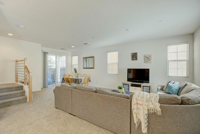 7835 Zaragoza Walk, Sacramento, CA 95823