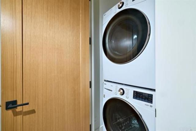 3905 Haines, San Diego, CA 92109