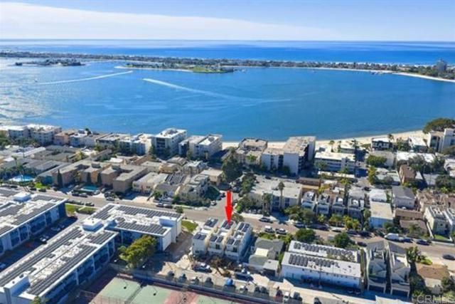 3905 Haines, San Diego, CA 92109