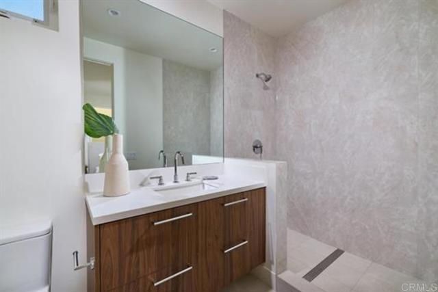 3905 Haines, San Diego, CA 92109