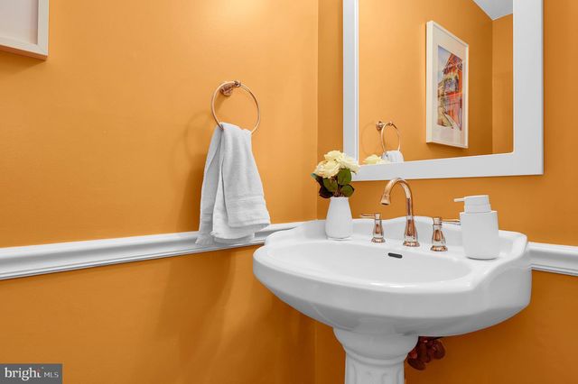 18 CATOCTIN CT, Silver Spring, MD 20906