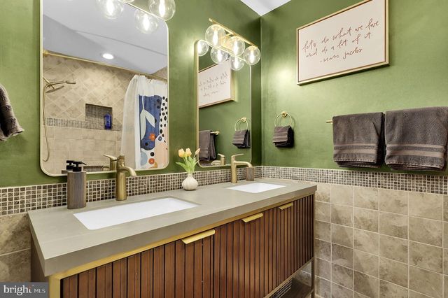 18 CATOCTIN CT, Silver Spring, MD 20906