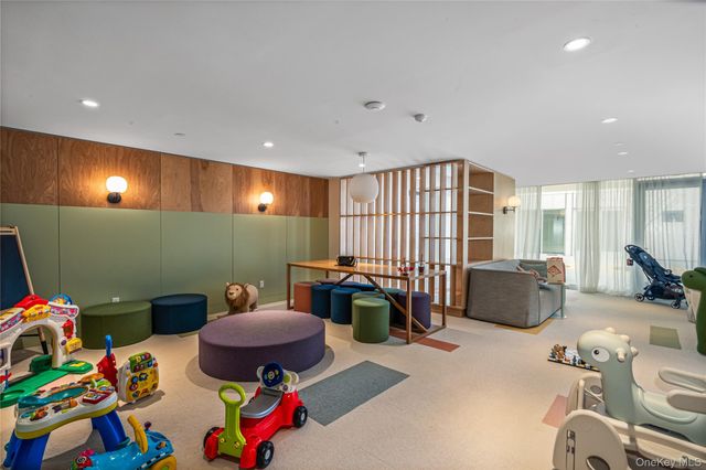 13336 37th Avenue 12G, Flushing, NY 11354