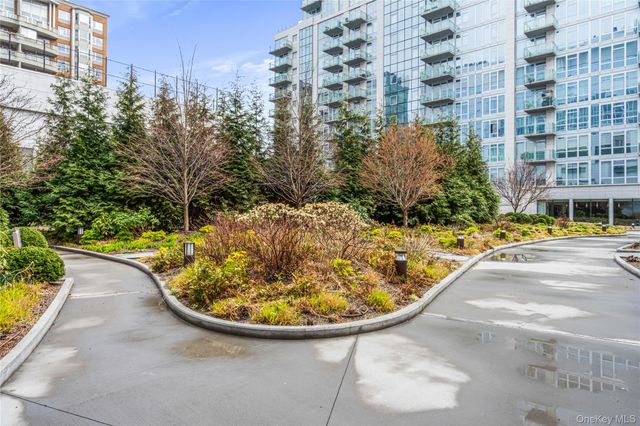 13336 37th Avenue 12G, Flushing, NY 11354