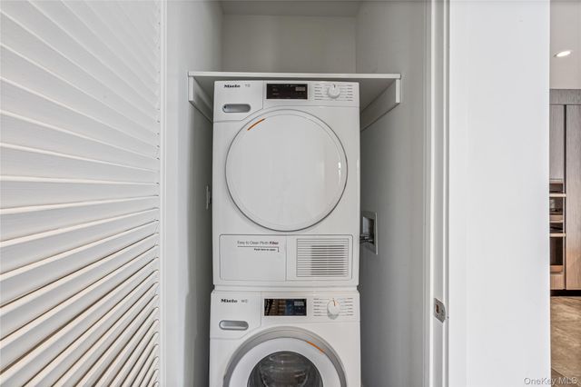 13336 37th Avenue 12G, Flushing, NY 11354