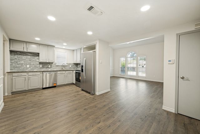 5105 Foley Drive, Arlington, TX 76013