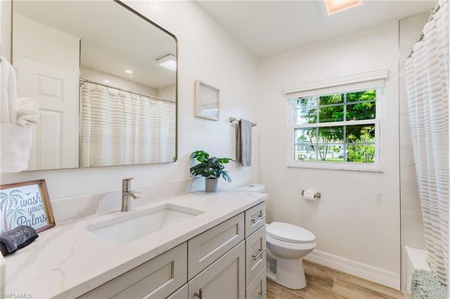 5326 Nautilus DR, Cape Coral, FL 33904