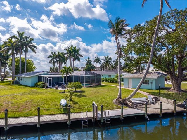 5326 Nautilus DR, Cape Coral, FL 33904