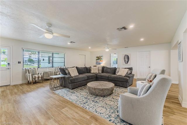 5326 Nautilus DR, Cape Coral, FL 33904