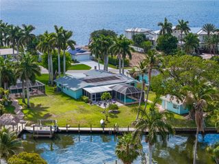 5326 Nautilus DR, Cape Coral, FL 33904
