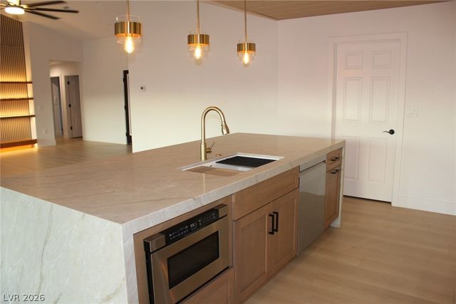 2625 Legend Drive, Las Vegas, NV 89134