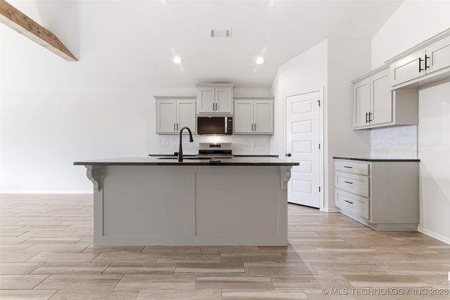 4916 N Walnut Avenue, Broken Arrow, OK 74012