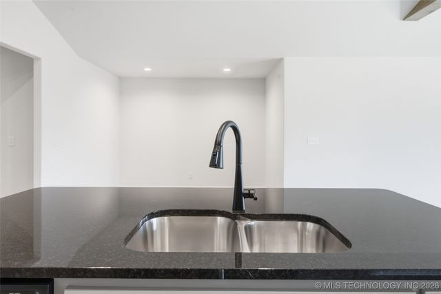 4916 N Walnut Avenue, Broken Arrow, OK 74012