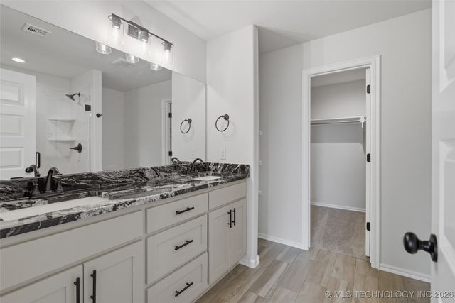 4916 N Walnut Avenue, Broken Arrow, OK 74012