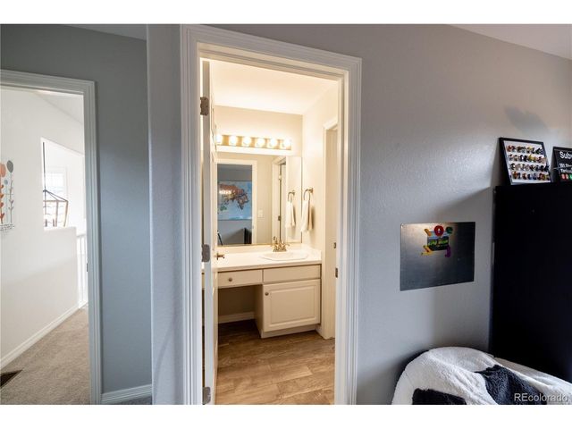 28 Golden Eagle Ln, Littleton, CO 80127