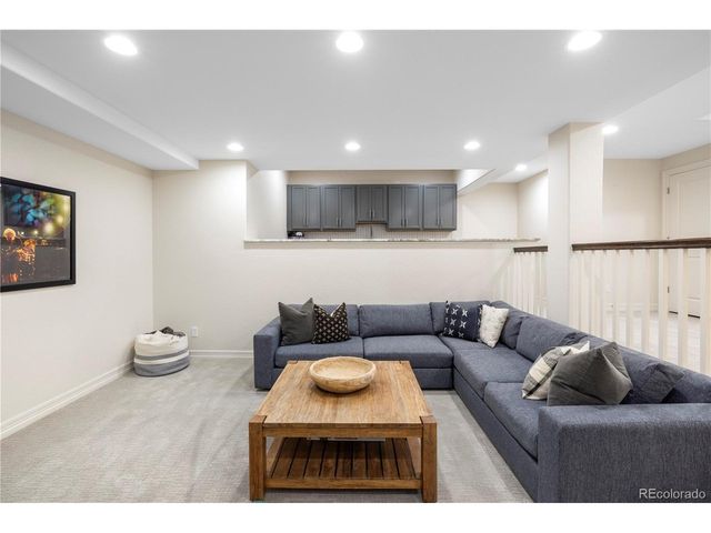 28 Golden Eagle Ln, Littleton, CO 80127