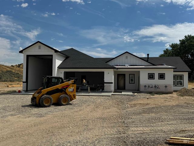 3212 Flight Deck Dr, New Plymouth, ID 83655 property photo