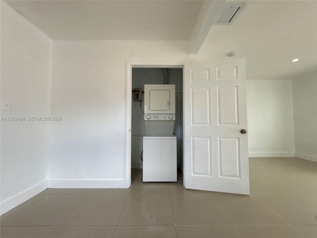 911 NW 57th St 911, Miami, FL 33127