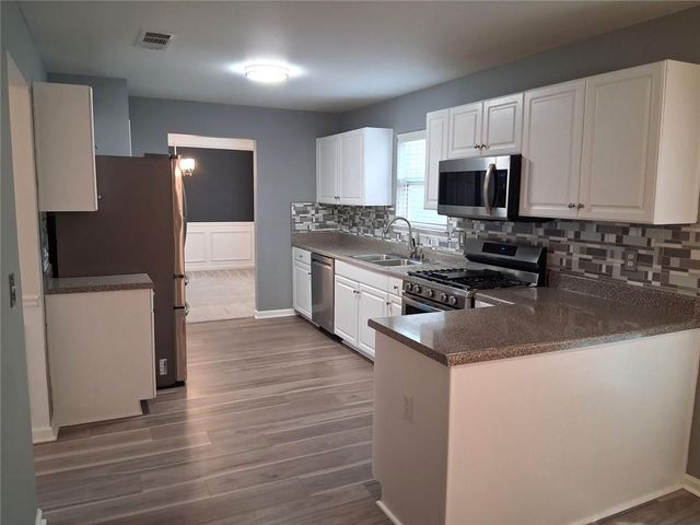 122 Brenleigh Park Drive, Stockbridge, GA 30281