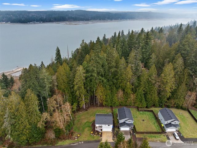 61 E Ellinor Peak Place, Belfair, WA 98528