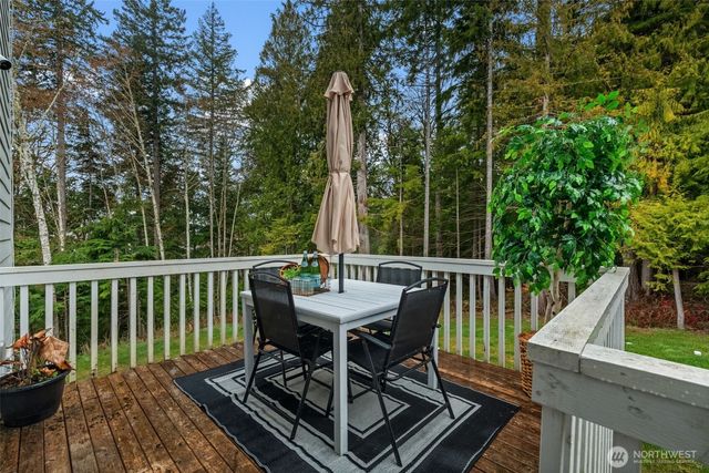 61 E Ellinor Peak Place, Belfair, WA 98528