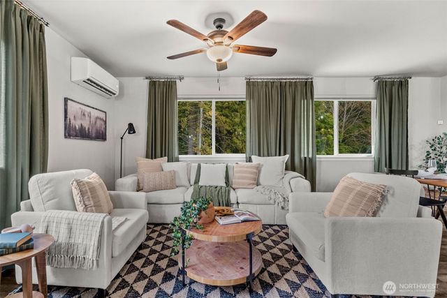 61 E Ellinor Peak Place, Belfair, WA 98528