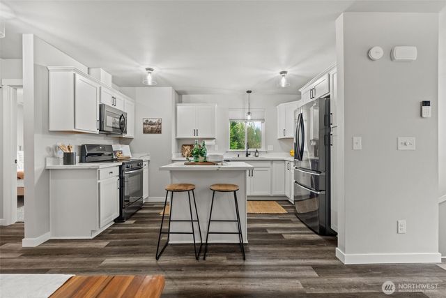 61 E Ellinor Peak Place, Belfair, WA 98528