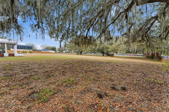 11040 BROWNING ROAD, Lithia, FL 33547