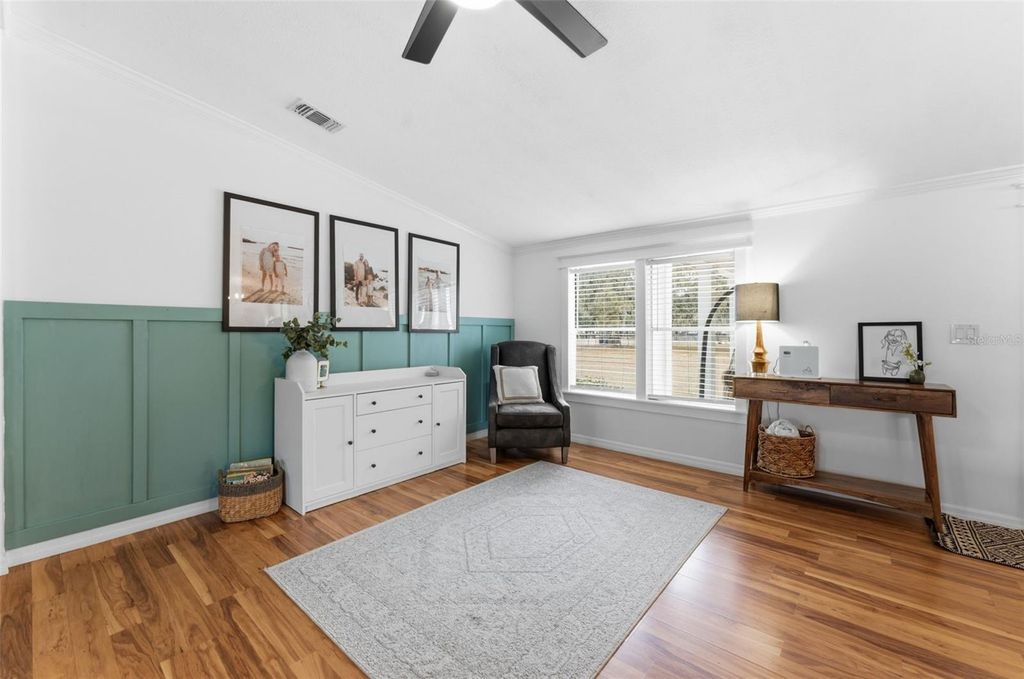 Image 14 of property listing at 11040 BROWNING ROAD, Lithia, FL 33547