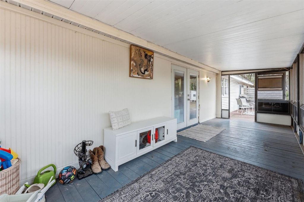 Image 31 of property listing at 11040 BROWNING ROAD, Lithia, FL 33547