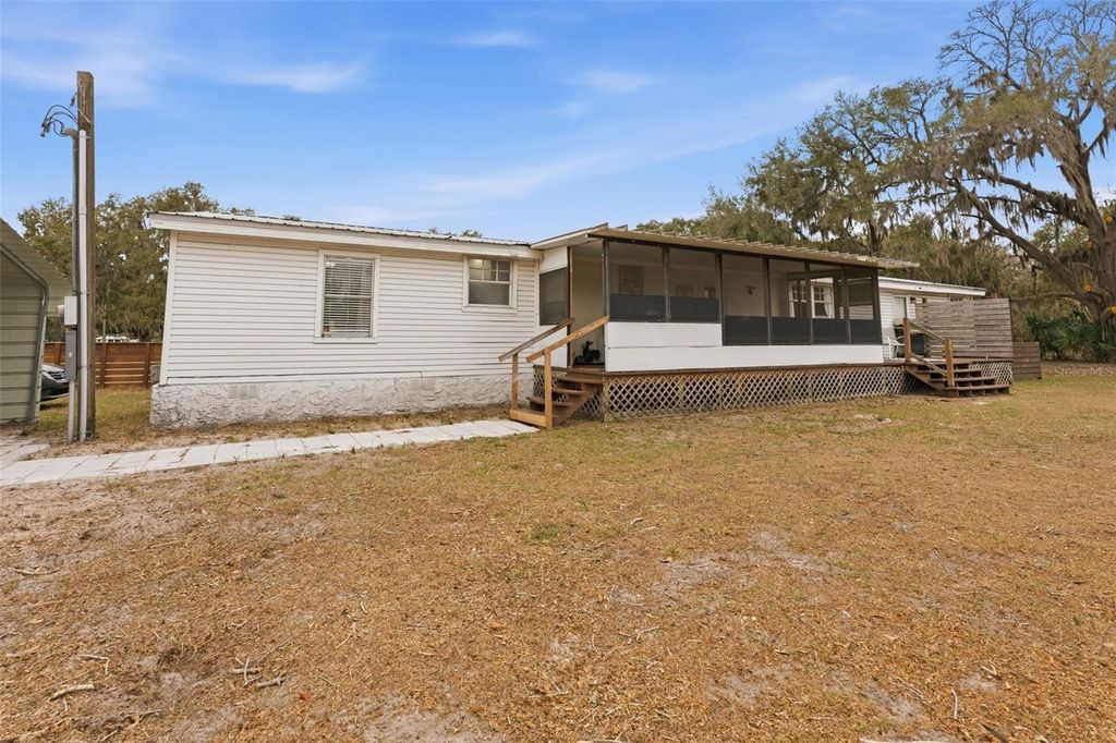 Image 37 of property listing at 11040 BROWNING ROAD, Lithia, FL 33547