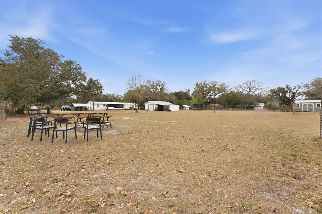 Image 40 of property listing at 11040 BROWNING ROAD, Lithia, FL 33547