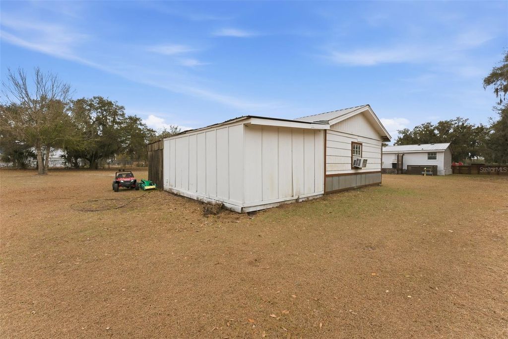 Image 53 of property listing at 11040 BROWNING ROAD, Lithia, FL 33547