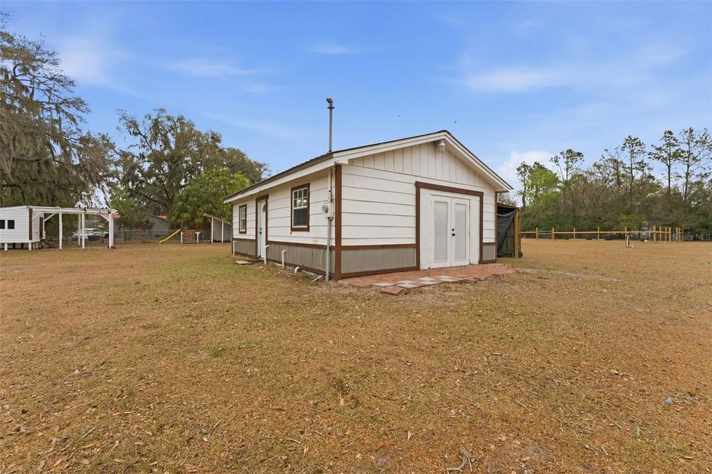 Image 54 of property listing at 11040 BROWNING ROAD, Lithia, FL 33547