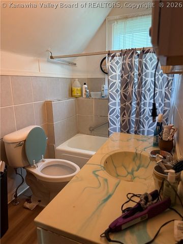 221 Russell Street, Charleston, WV 25302