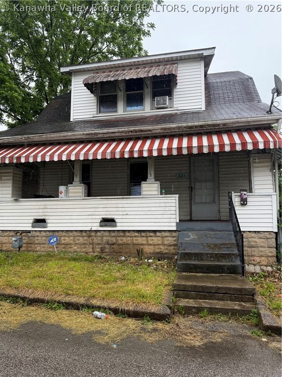 221 Russell Street, Charleston, WV 25302