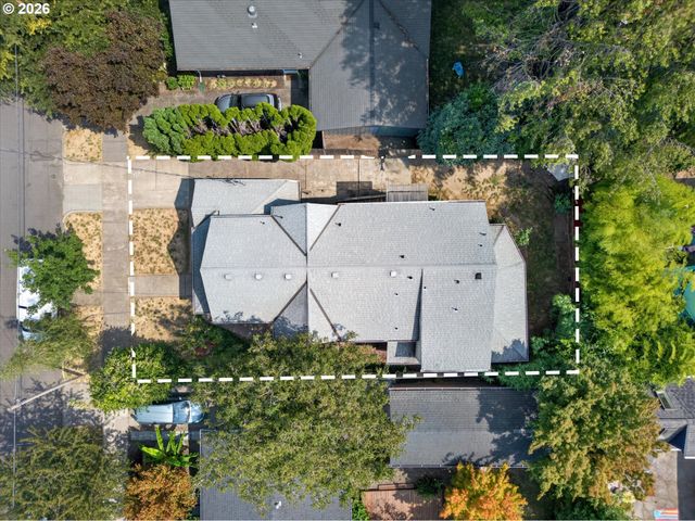 1414 Se LAMBERT St, Portland, OR 97202